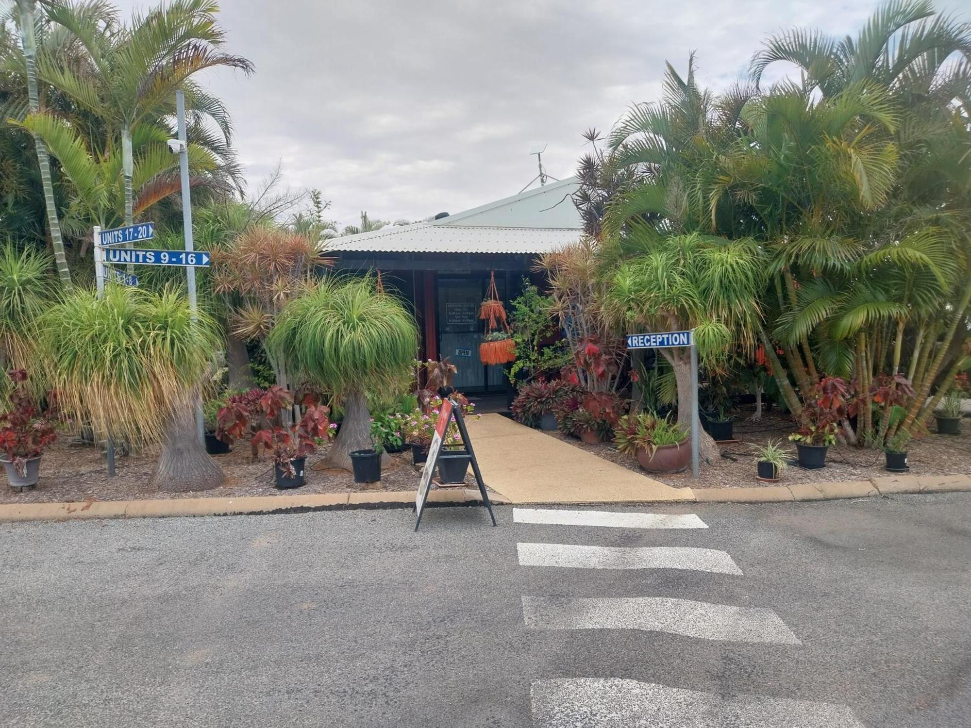 Carnarvon Central Apartments エクステリア 写真