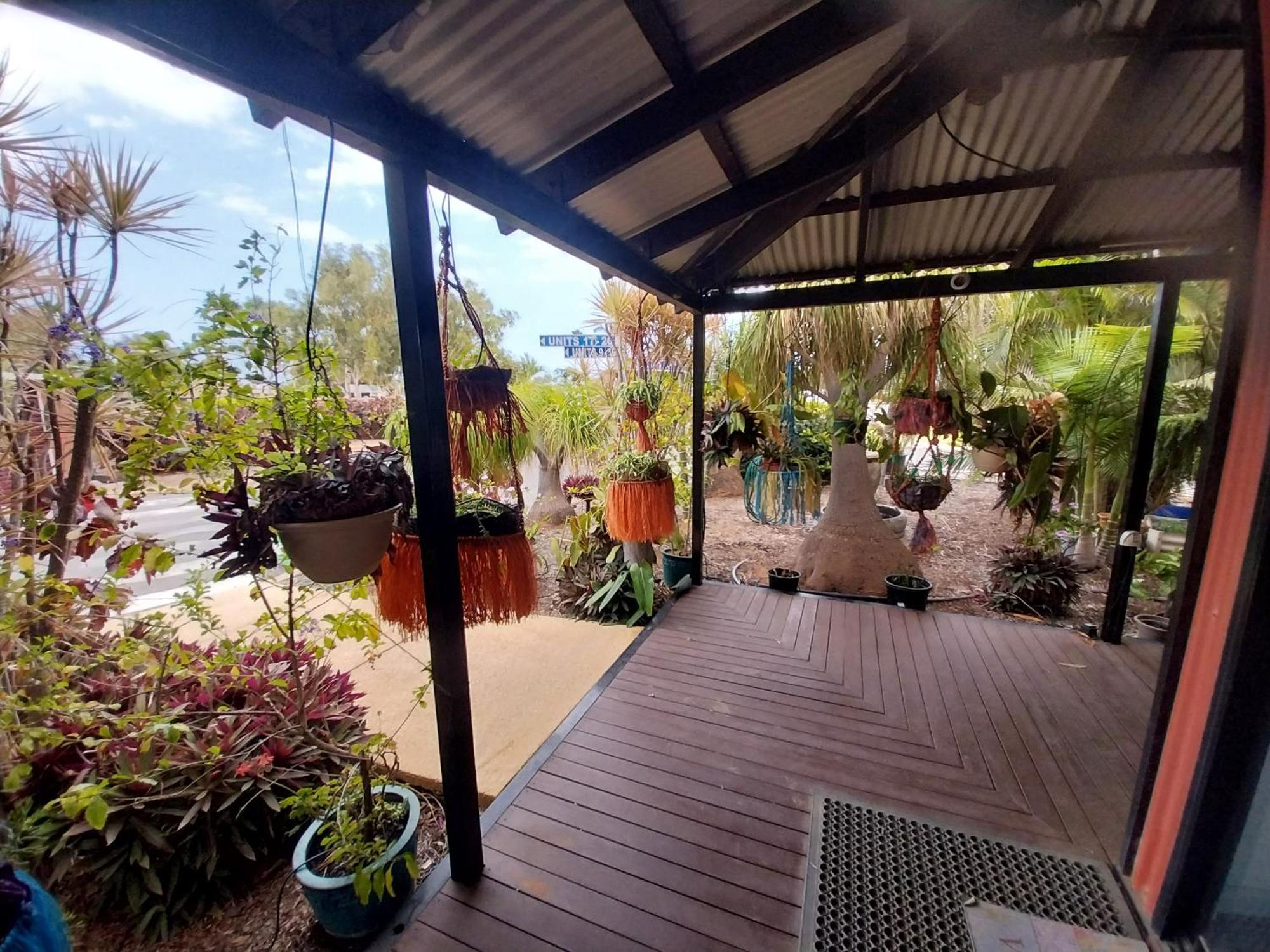 Carnarvon Central Apartments エクステリア 写真